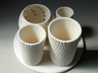 ３Dプリンター陶芸によるビアカップ、アロマポット、置物（ランプシェード）などの作品