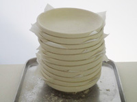 ３Dプリンターによる小皿の製作例　(素焼き前）