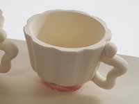 素焼き前のCGデータによるデザインコーヒーカップの写真